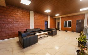 Treebo Iceberg 700Meters From Venna Lake